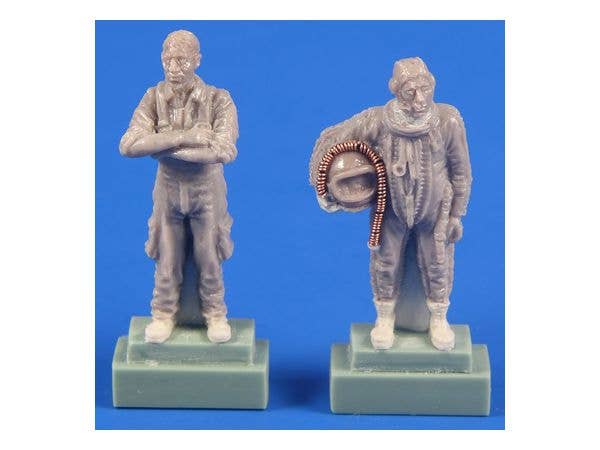 MiG-21 PF/PFM Pilot (in High Altitude Pressure Suit) And Ground Crew (2 fig.)