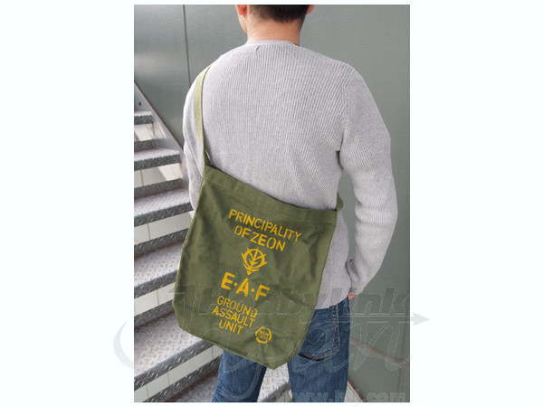 Zeon E.A.F. Shoulder Tote Bag Moss