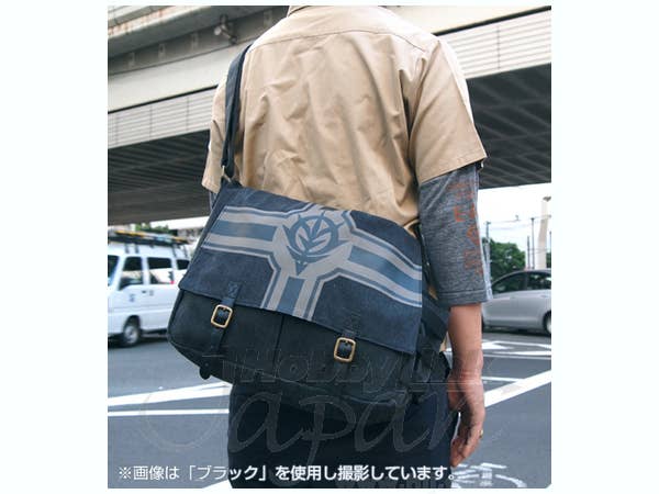 Zeon Military Shoulder Bag Olive | HLJ.com
