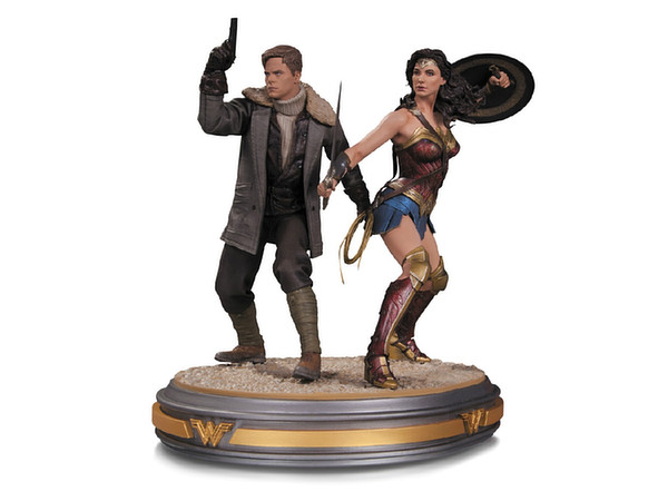 Wonder Woman: DC Statue Wonder Woman & Steve Trevor