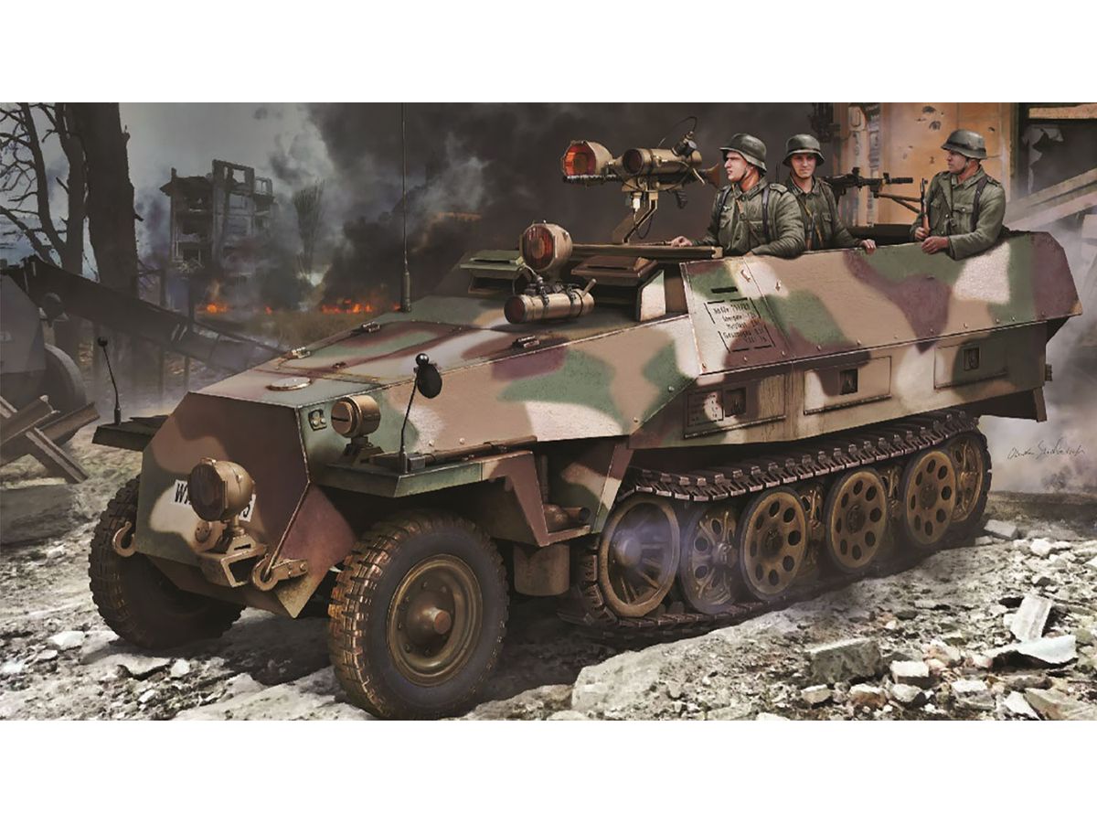 WW.II German Army Sd.Kfz.251 Ausf.D Night Vision Falke, Figure Set Included