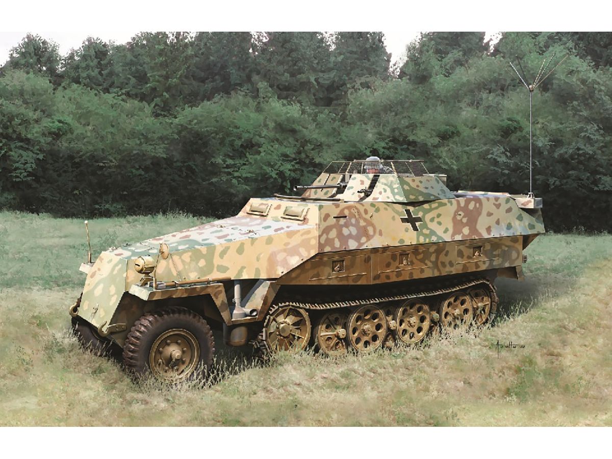 WW.II German Army Sd.kfz.251/23 Ausf.D Armored Reconnaissance Vehicle EZ Truck & Bonus Figure Included