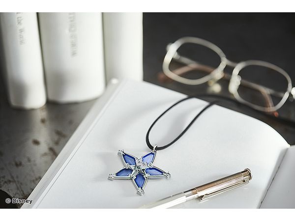 Kingdom Hearts III Connection Amulet Accessory (Aqua)