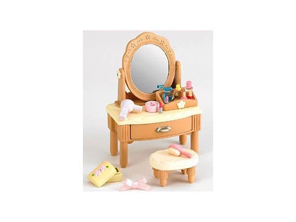 Sylvanian Families: Dresser Set
