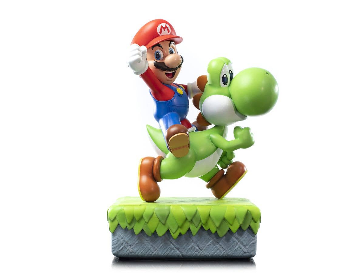 Super Mario Series/Mario & Yoshi Statue