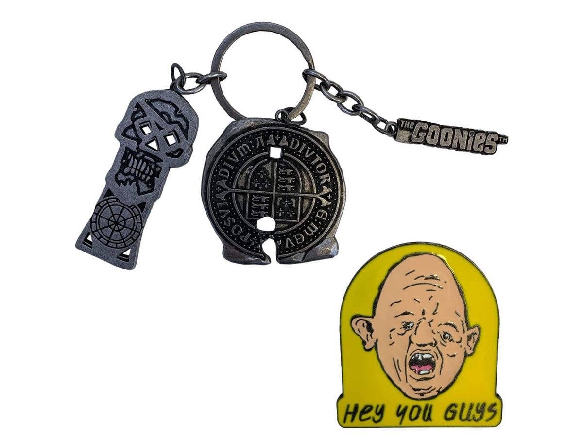 The Goonies / Keychain & Pins VHS Package Set