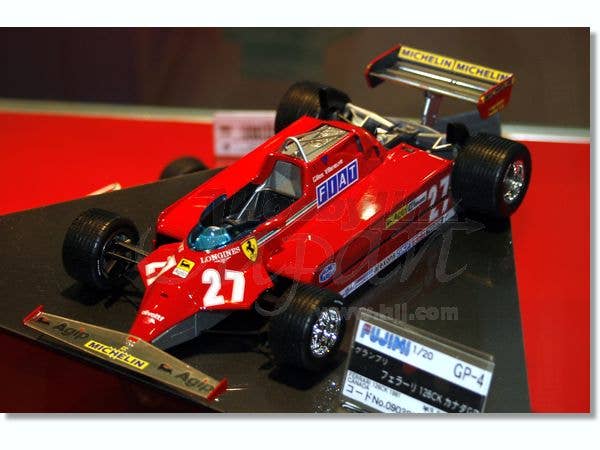 Maquette Ferrari 126 CK 1981 Fujimi 1/20 - GP4 - 2 Trains Pneus