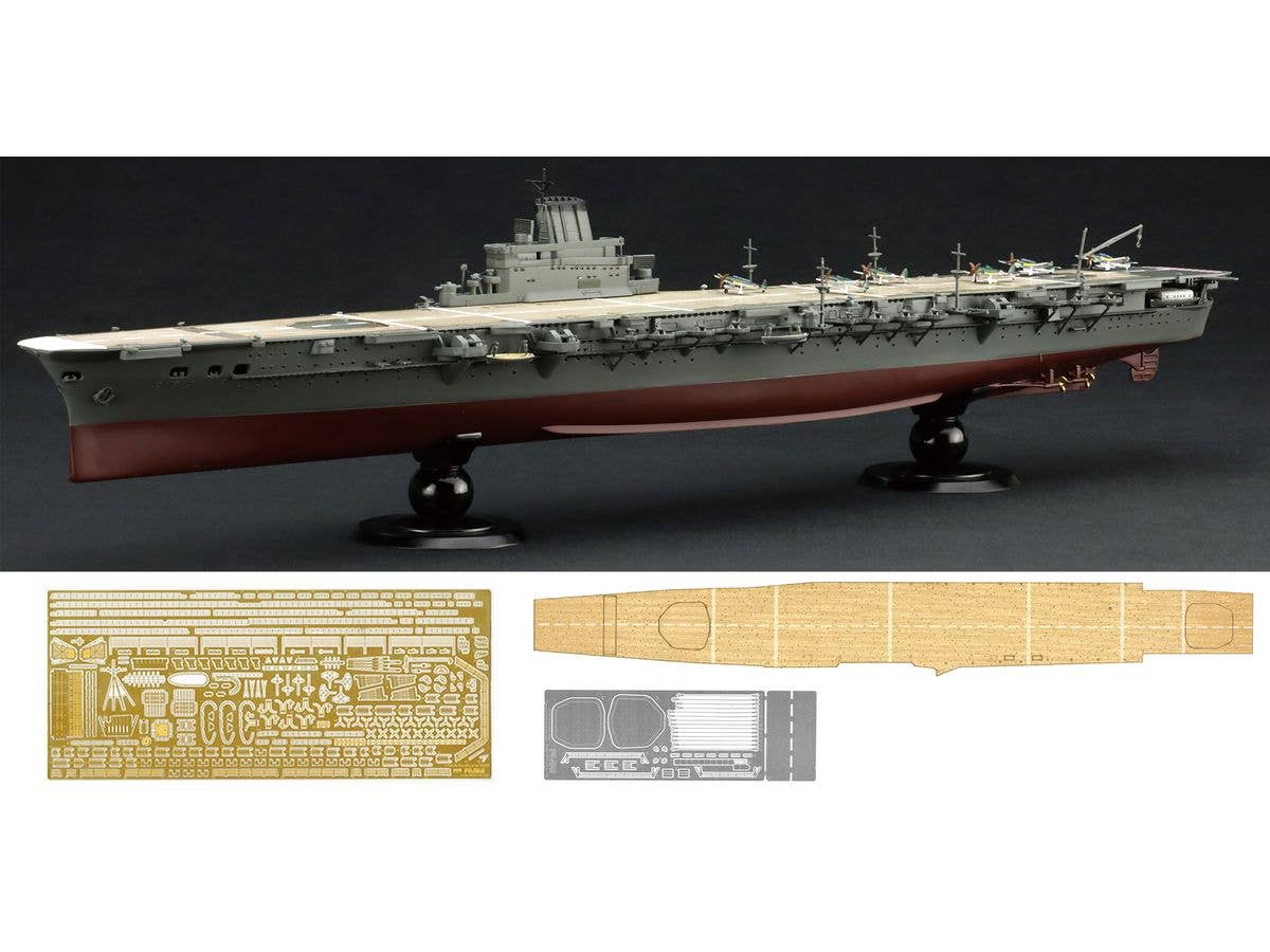 Japanese Aircraft Carrier Taiho (Wooden Deck Specification) Full Hull Model Special Edition (Includes Etched Parts And Wooden Deck Decals)