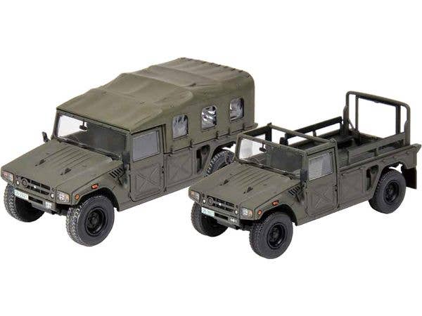 JGSDF High Mobility Vehicle (2 Vehicles Included) Special Edition (with Realistic Molded Tires)