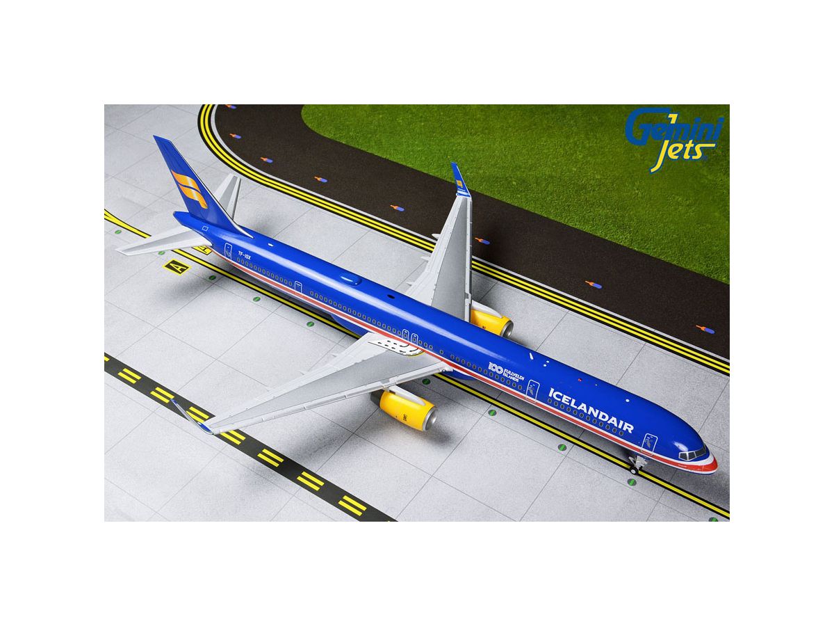 757-300(W) Icelandair 100 Years Independence TF-ISX