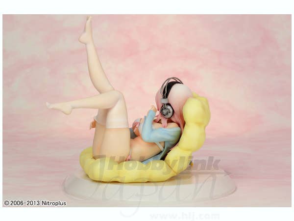Super Sonico Bikini & Sofa Ver. PVC
