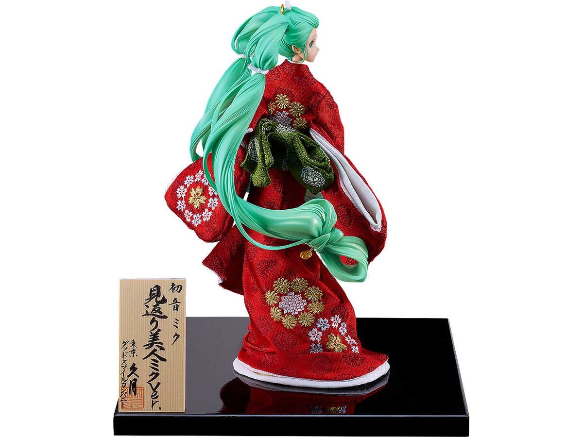 Hatsune Miku: Beauty Looking Back Miku Ver. -Kyugetsu Collaboration Japanese Doll-