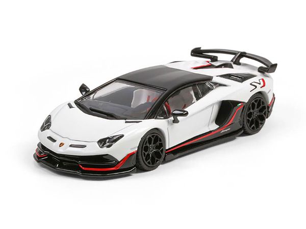 Lamborghini Aventador Svj White