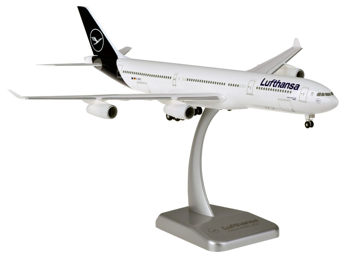 A340-300 Lufthansa New Paint