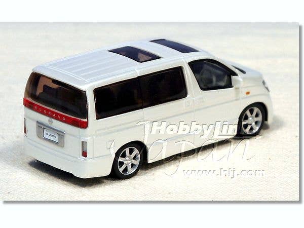 Nissan Elgrand White | HLJ.com