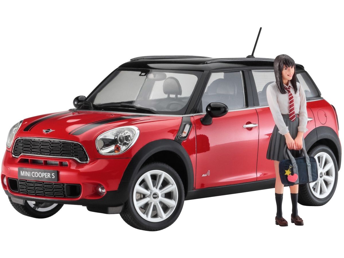 Mini Crossover w/Schoolgirl Figure