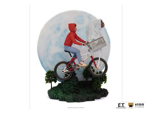 E.T. - Iron Studios Scale Statue: Deluxe Art Scale - E.T. & Elliott