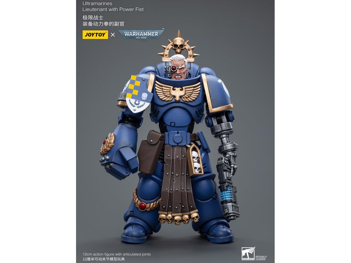 Warhammer 40K Ultramarines Lieutenant with Power Fist