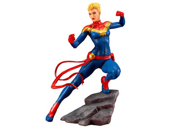 ARTFX+ Captain Marvel PVC