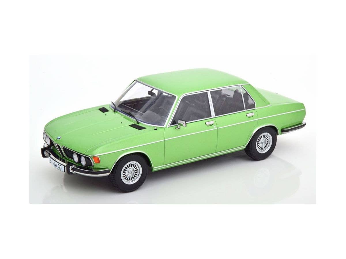 BMW 3.0S E3 2.Series 1971 Lightgreen-Metallic