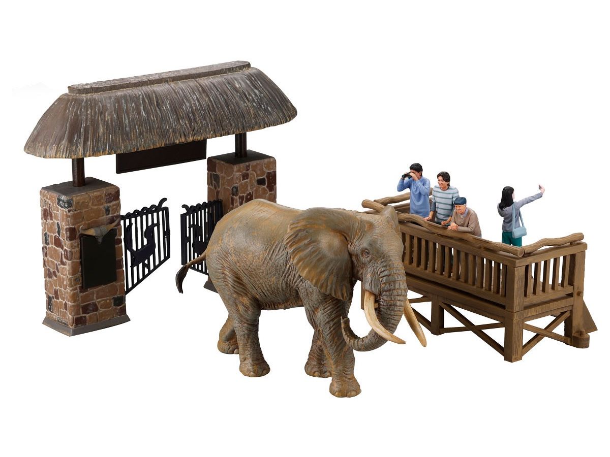 ARTPLA Tourist And African Elephant Set