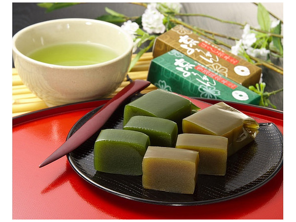 Kyo Yokan (Sweet Bean Jelly) & Uji tea