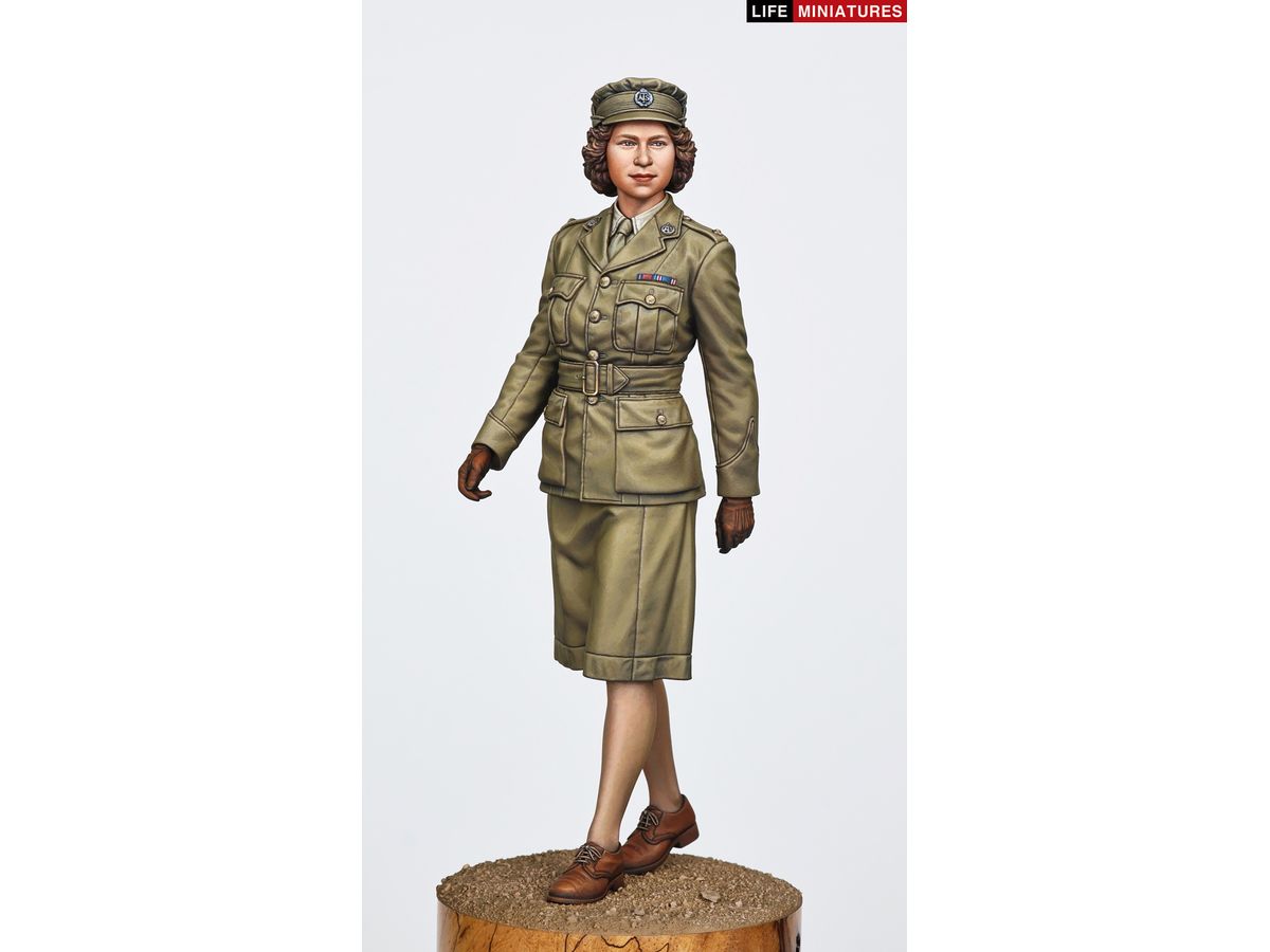 WWII British Auxiliary Provincial Volunteer Force, Warrant Officer Elizabeth Windsor marching, 1945