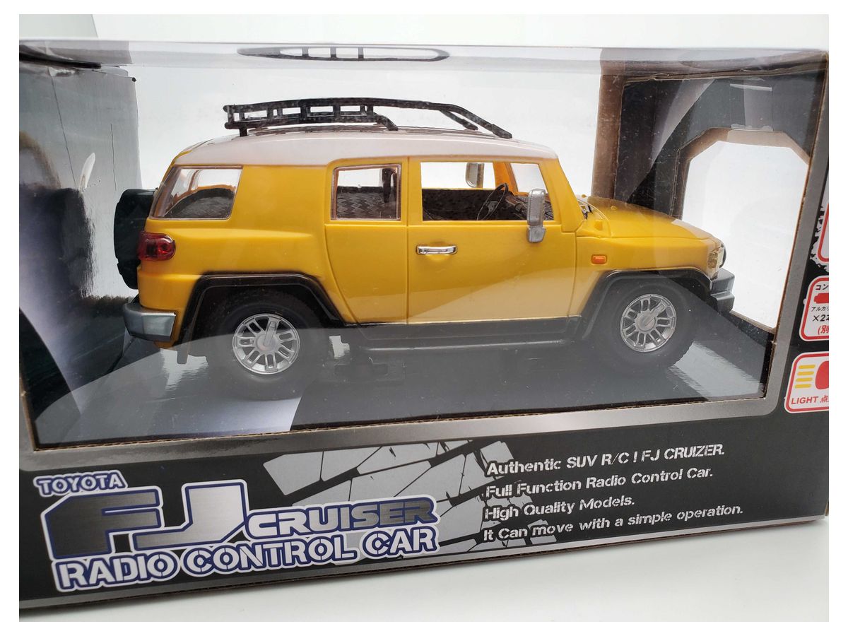 Toyota FJ Cruiser R/C Yellow