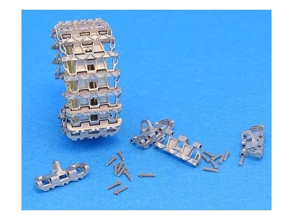 Pz.Kpfw.IV, StuG III 1943-45 V Open Horn Tracks