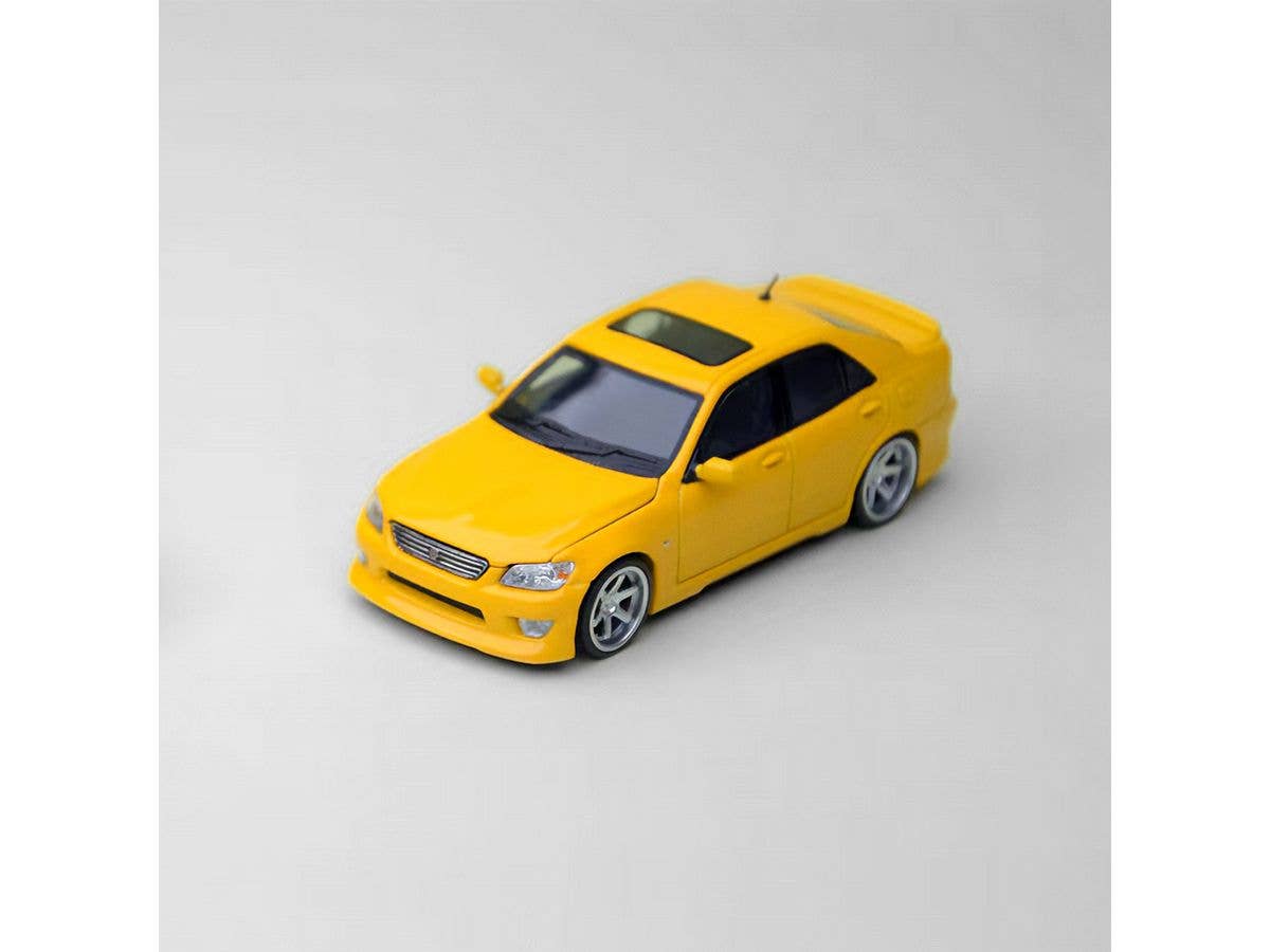 Toyota Altezza Rs200 (Sxe10) Super Bright Yellow