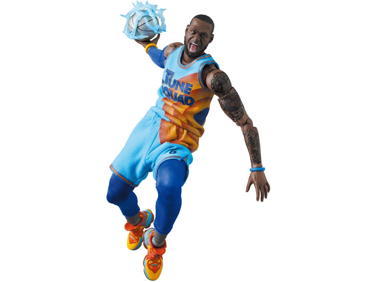MAFEX LeBron James SPACE JAM: A NEW LEGACY Ver.
