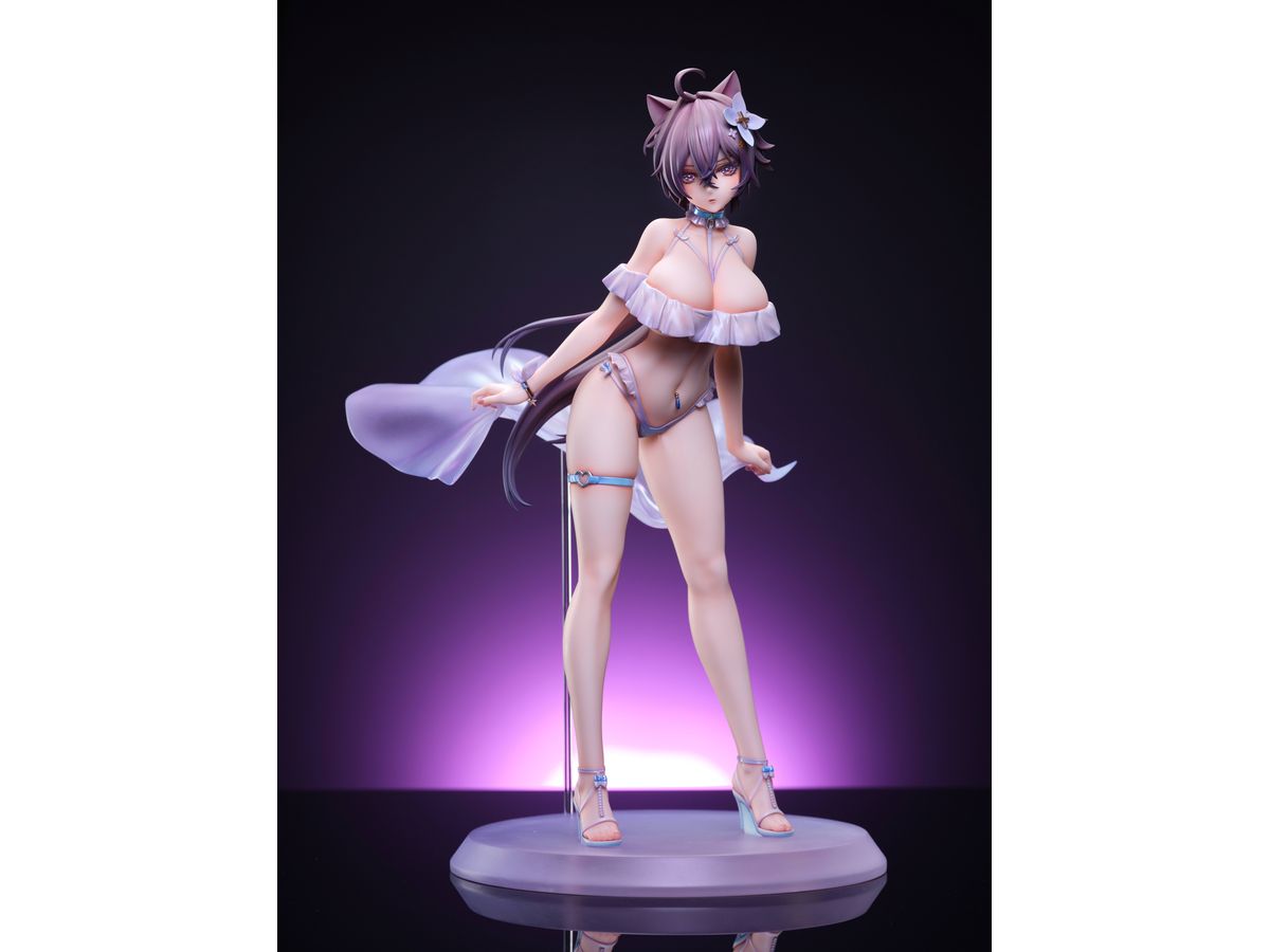 Cat-Like Girlfriend Figure