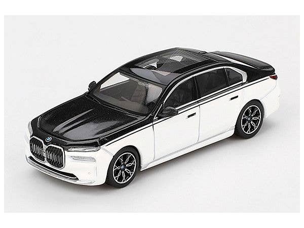 BMW i7 xDrive60 Alpine White / Black Sapphire (Right Hand Drive)