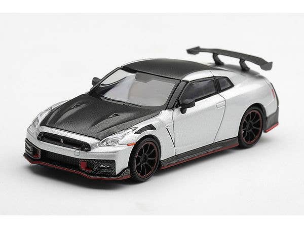 Nissan GT-R Nismo 2024 Silver (Left-hand drive)