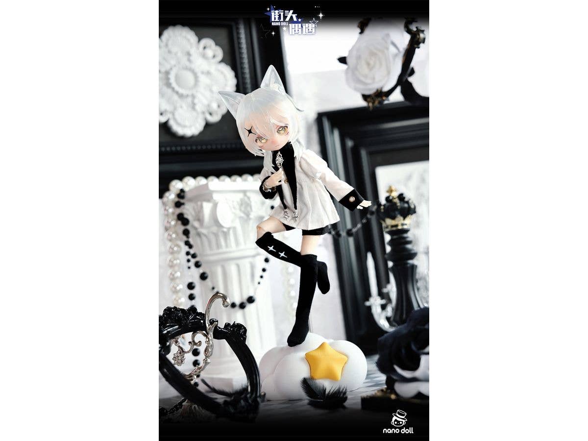 Street Encounter Series Doll Special Design Cat - Upside-Down Steps
