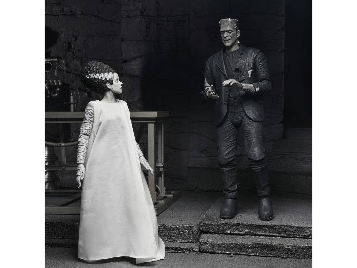 Universal Monsters / Bride of Frankenstein: 90th Anniversary Frankenstein Monster & Bride 7-inch Action Figure 2PK Black & White Ver.