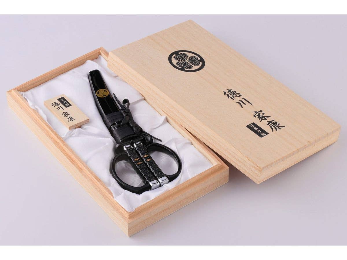 Japanese Sword Scissors Tokugawa Ieyasu Paulownia Boxed Model (Echizen lacquerware)