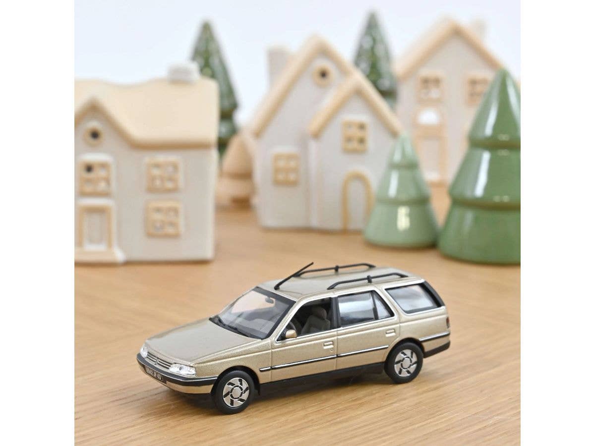 Peugeot 405 Blake 1991 Metallic Mayfair Beige