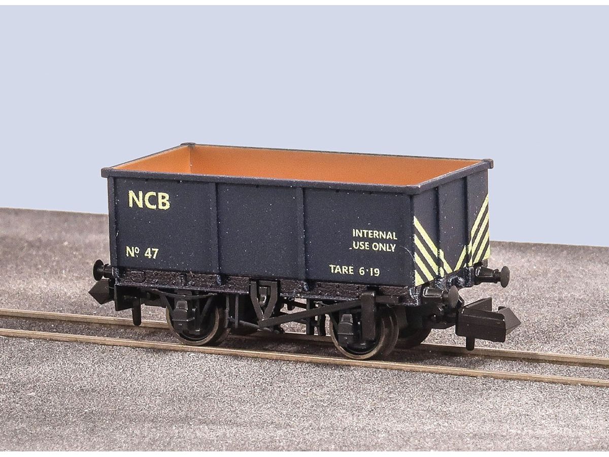 N Gauge British Railways Tipler Wagon for Transporting Iron Ore NCB Color Complete Product