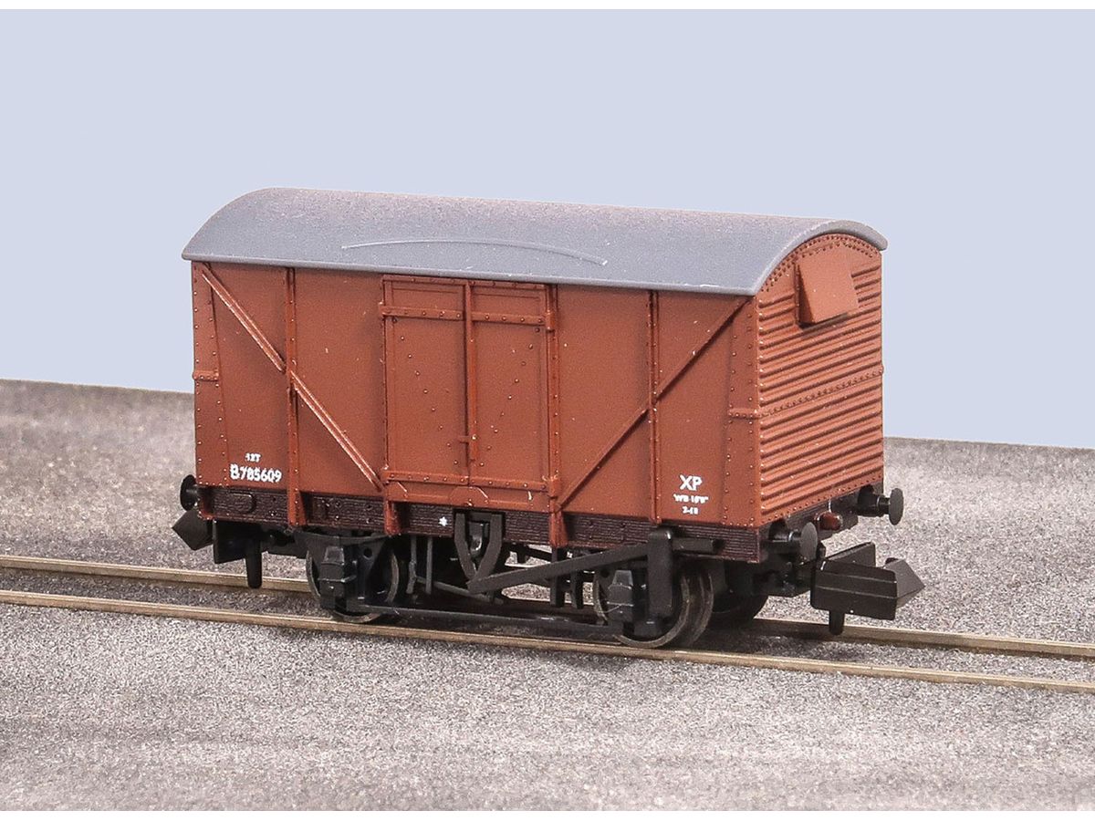N gauge British National Railways Vanfit 2-axle Freight Car Plywood Body Specification Finished Product