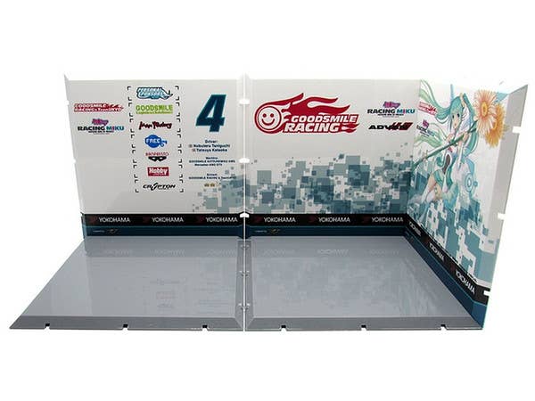 Dioramansion 150: Racing Miku 2017 Pit A