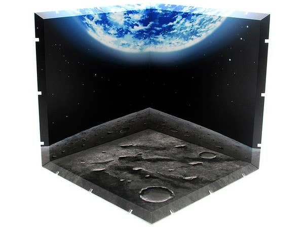 Dioramansion 150: Surface of the Moon