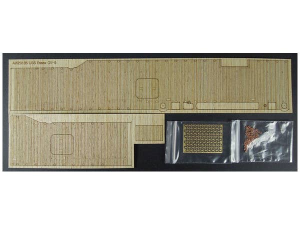 USN Aircraft Carrier USS Essex Wooden Deck with Photo-Etched Parts (for Pit-Road)