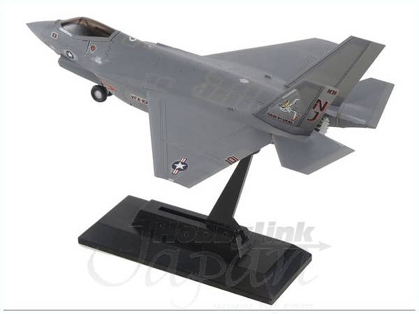 ピットロード 1/144 アメリカ海軍 F-35C ライトニングII VFA-101 塗装済キット 9jupf8b F-35C Lighting II VFA-101 Pre-Painted Kit | HLJ.com