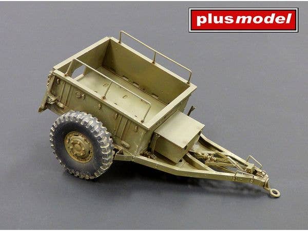 US ammunition trailer from the period of World War II for transporting 75 mm, 105 mm and 155 mm ammunition. The kit consists of five cast parts, twenty 3D parts and a sheet with photo-etched parts. The kit includes detailed assembly instructions.