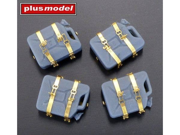 Canisters with holders for Sd.Kfz. 234