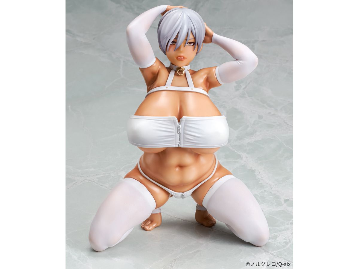 Yuka Hiiragi Brown Ver Figure