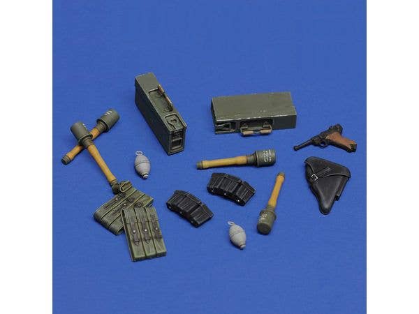 German infantry accessories - WWII