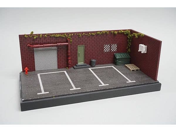 Back Alley Diorama Warehouse And Parking Space (19.5cm x 9.5cm x 10cm