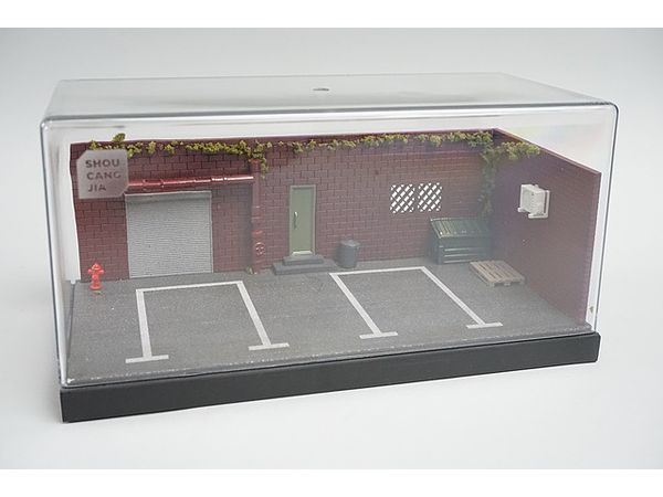 Back Alley Diorama Warehouse And Parking Space (19.5cm x 9.5cm x 10cm